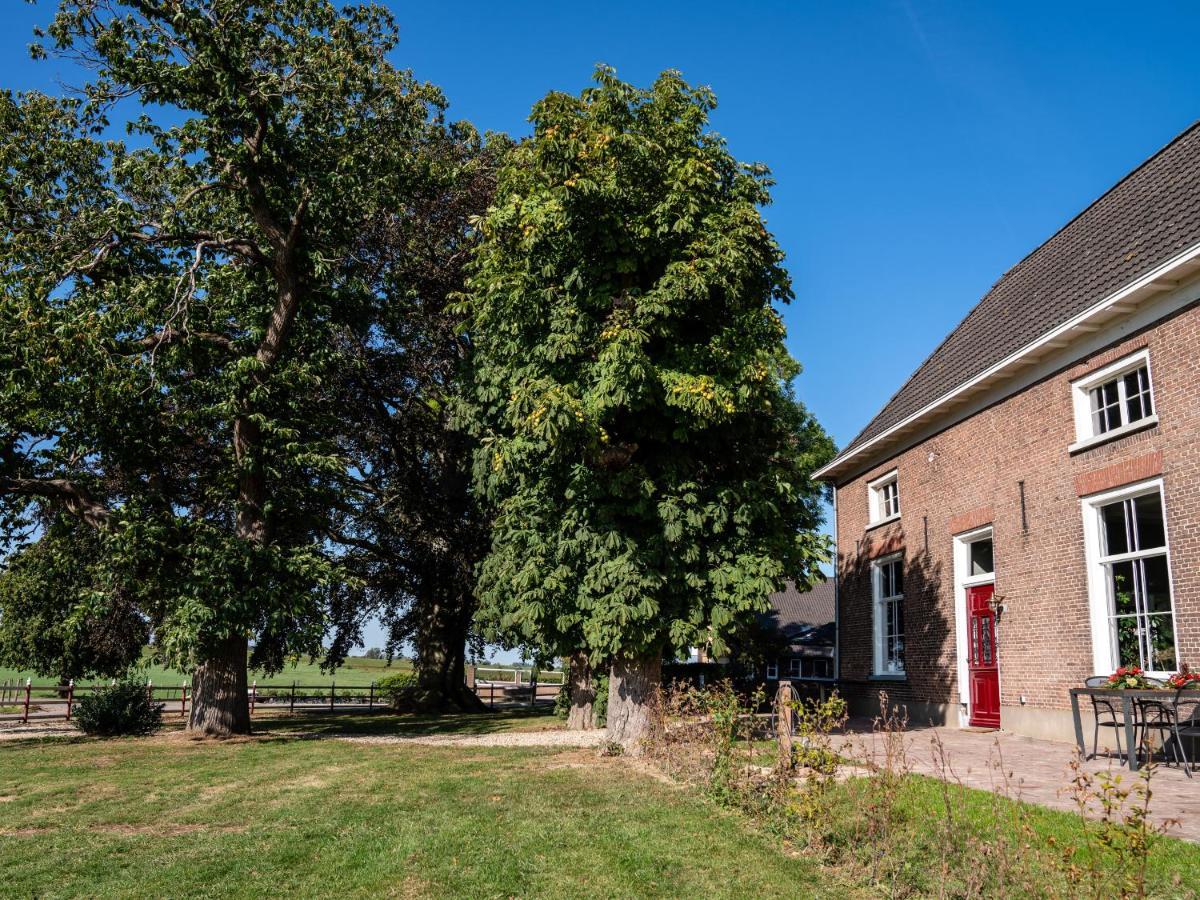 De Raayhof Bed & Breakfast Doornenburg Exterior photo