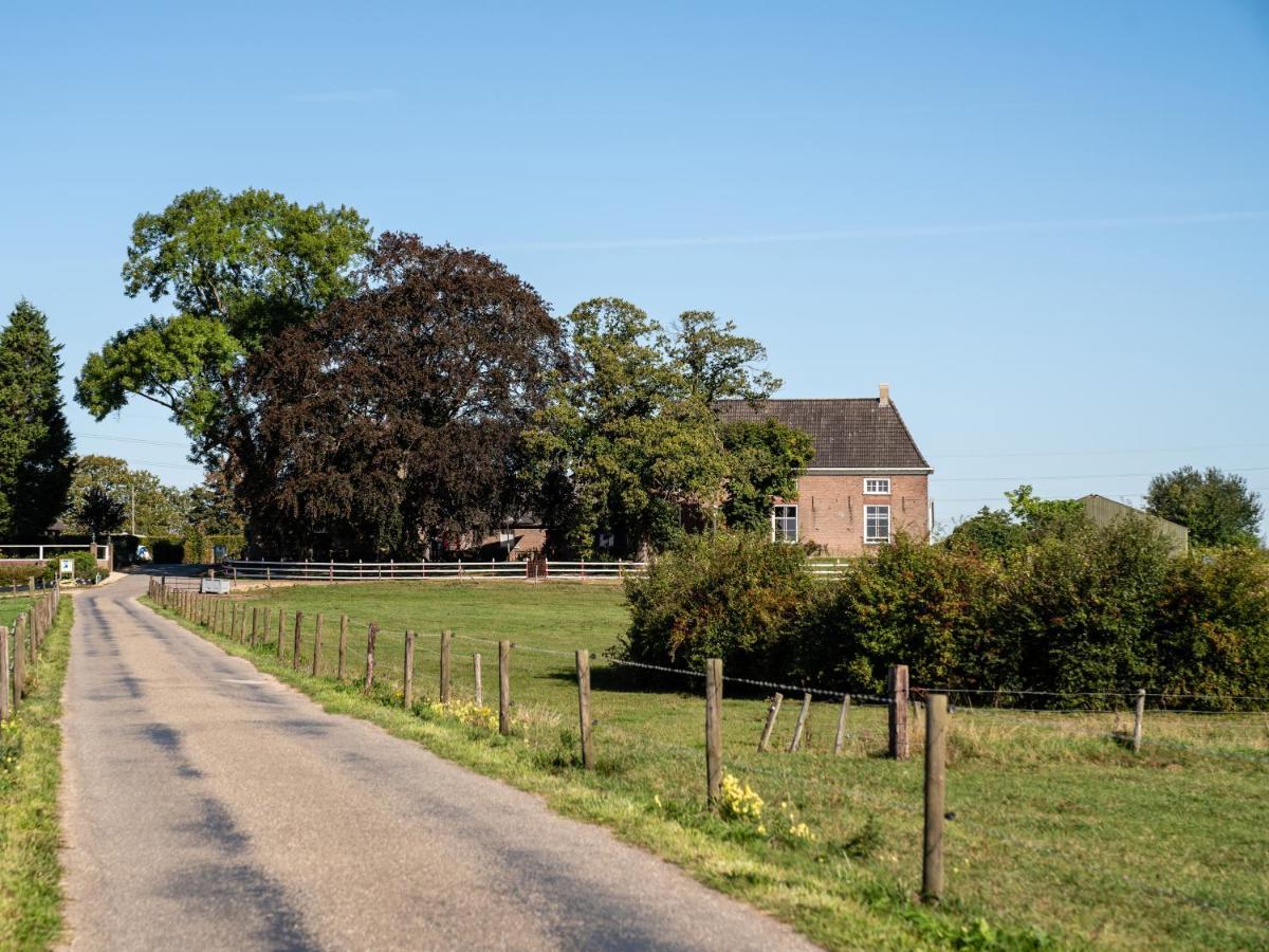 De Raayhof Bed & Breakfast Doornenburg Exterior photo